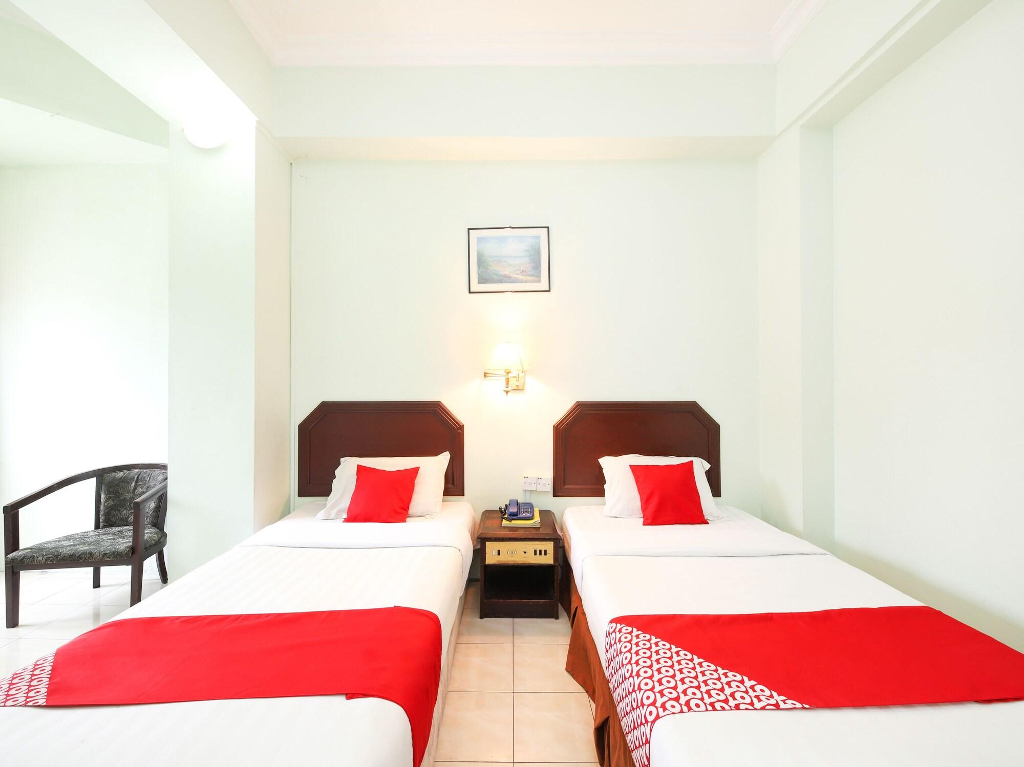 Grand Supreme Hotel Kuching Exterior foto